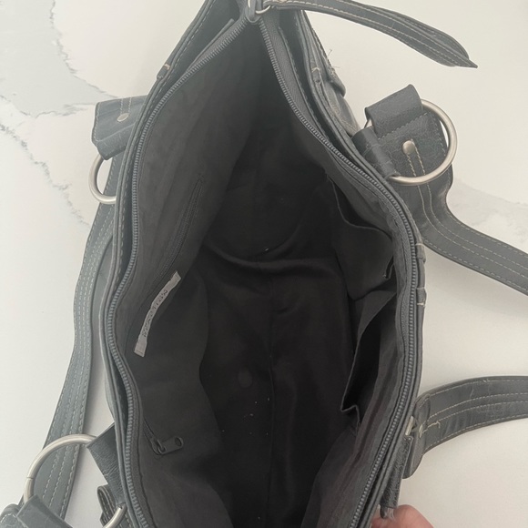 Kenneth Cole Reaction Handbag - Picture 3 of 4